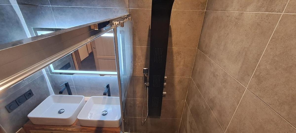 Maison A Moutiers 3 Vallees 4 Chambres 10 Pers Zewnętrze zdjęcie